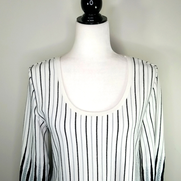 Vintage Parkhurst Women's Sweater Size M Bell Sleeve Scoop Neck Knit - Picture 2 of 8